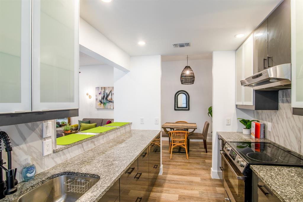 11018 Southwest Oaks BLVD # B