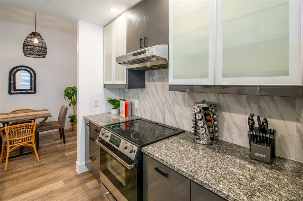 11018 Southwest Oaks BLVD # B