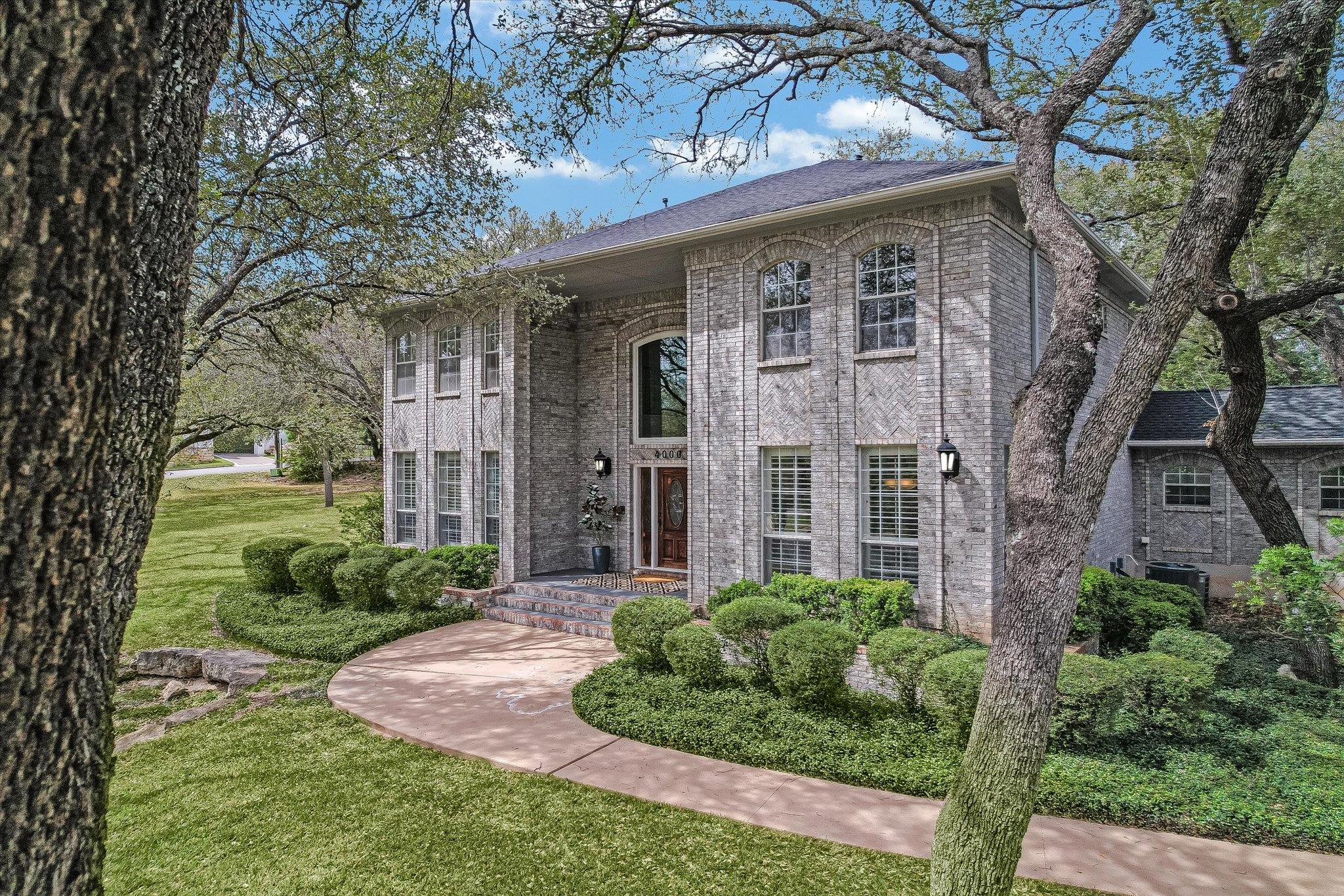 4000 Shadow Oak LN