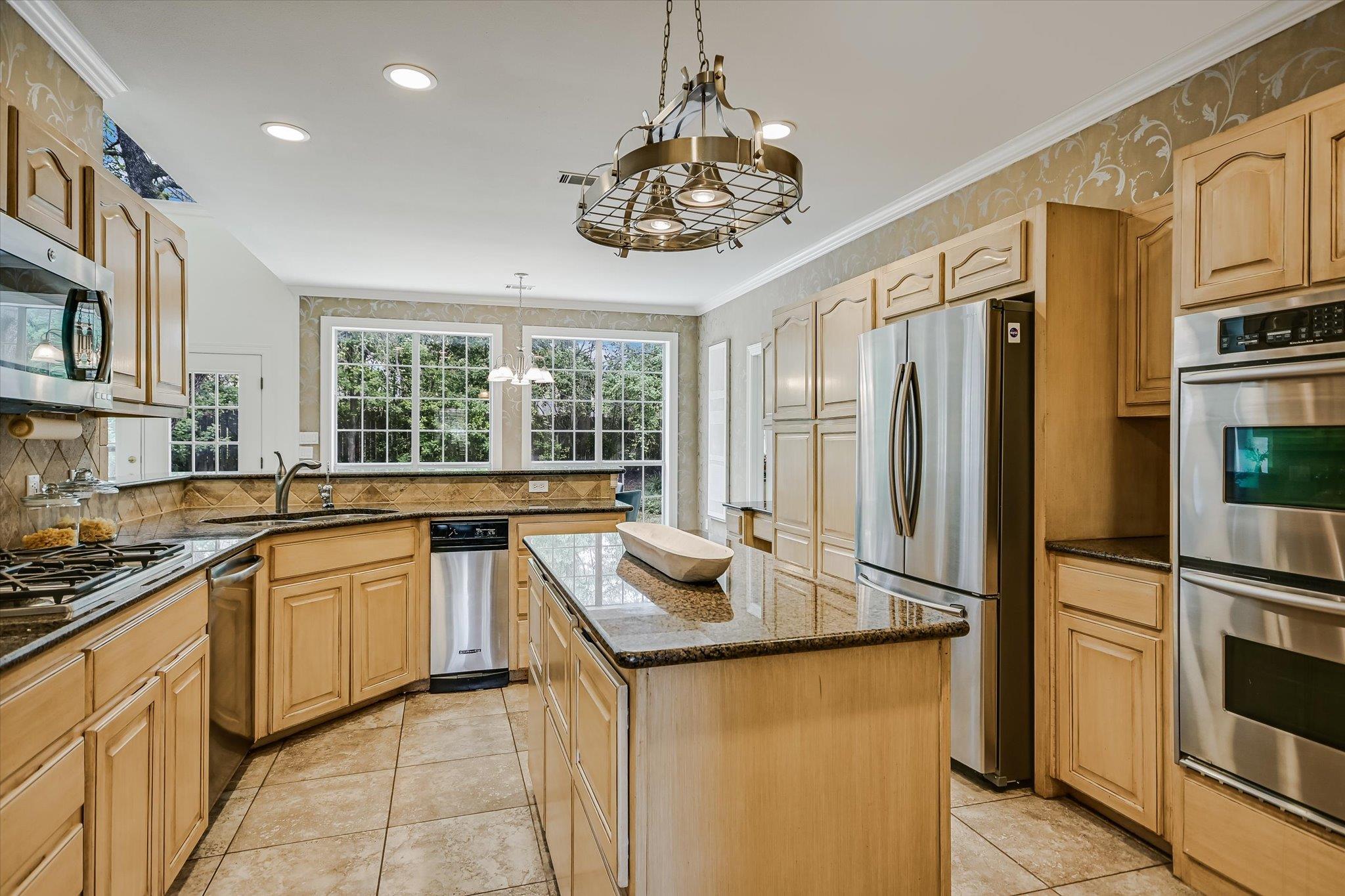 4000 Shadow Oak LN