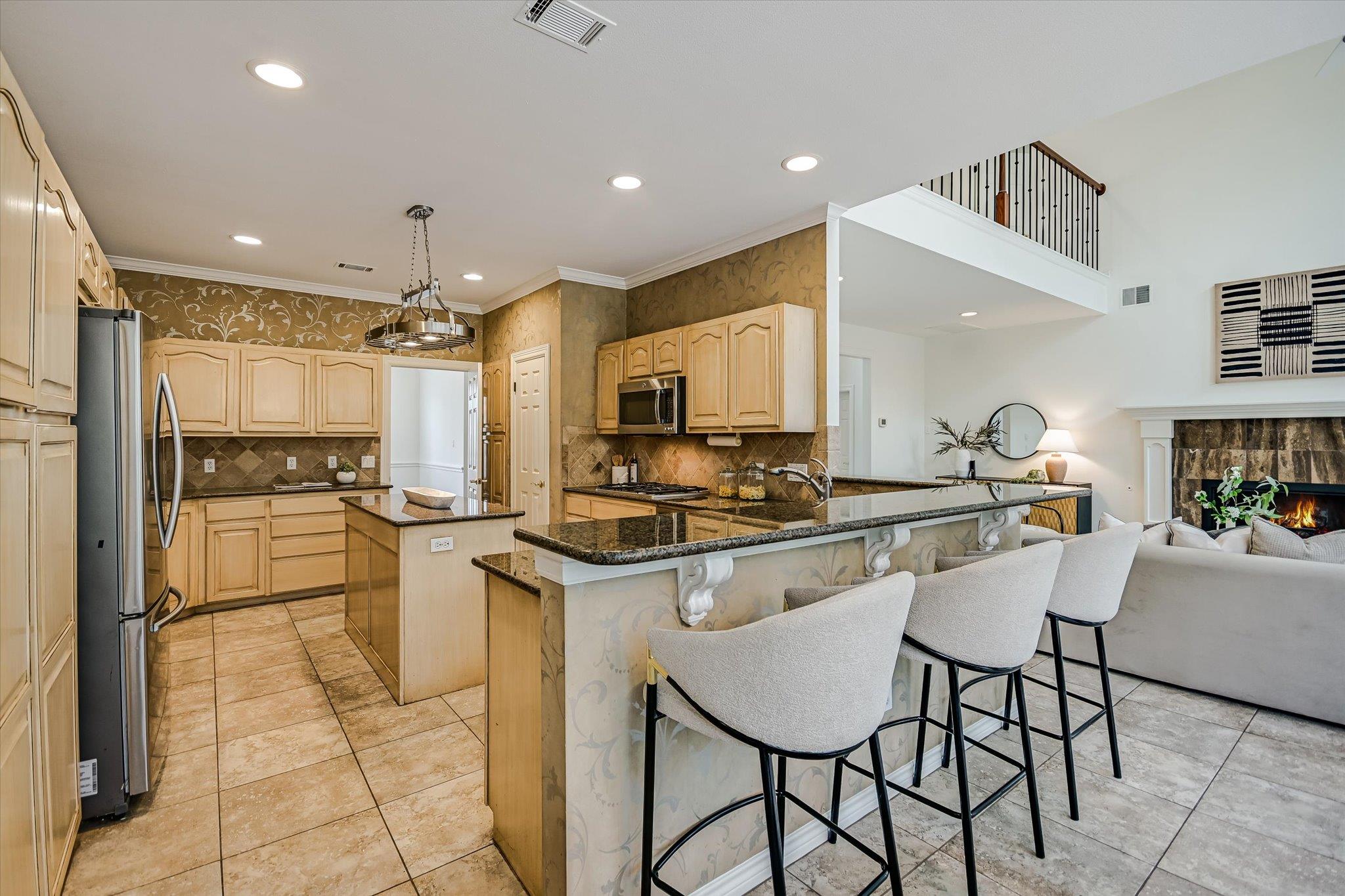 4000 Shadow Oak LN