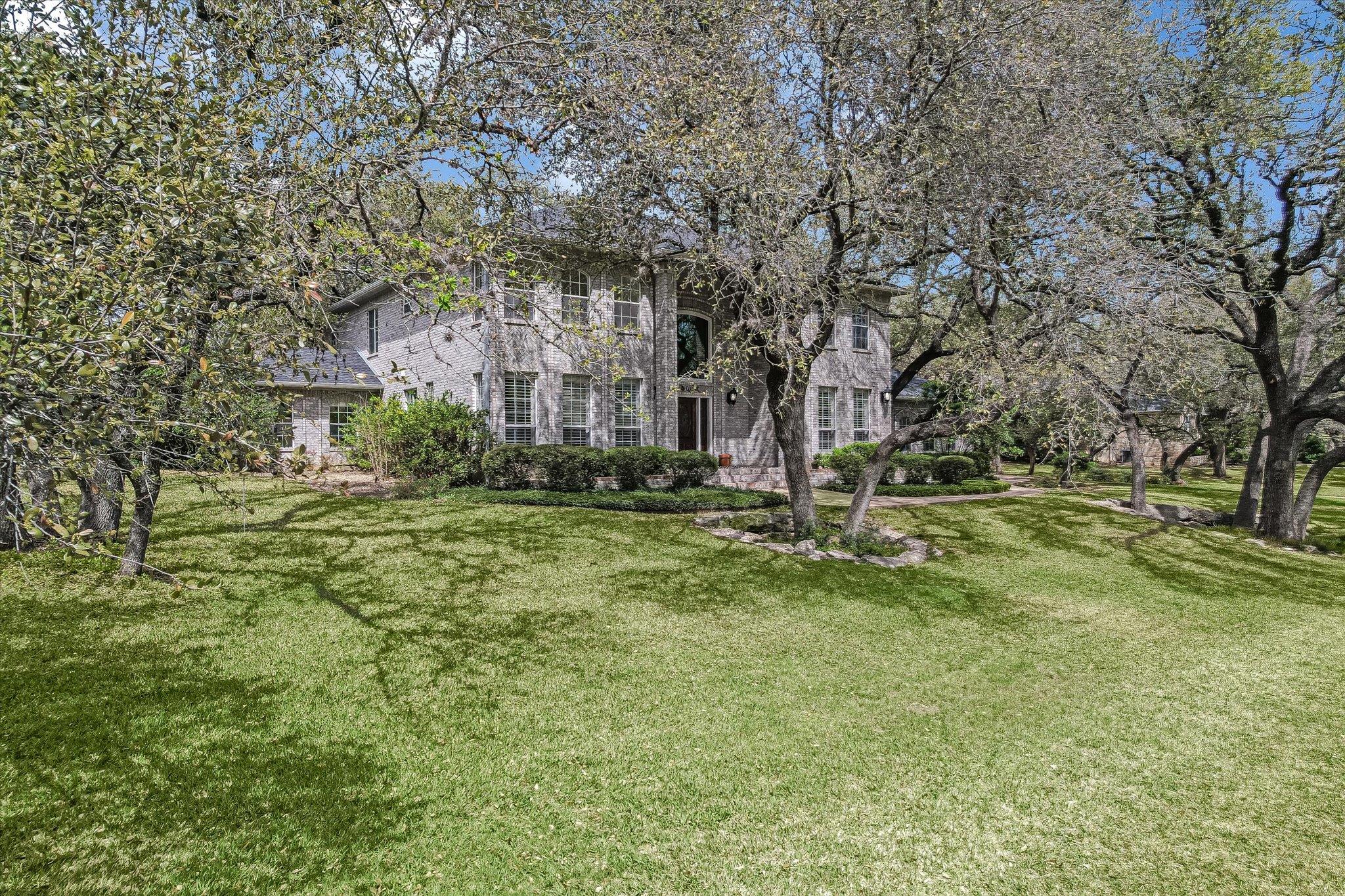 4000 Shadow Oak LN