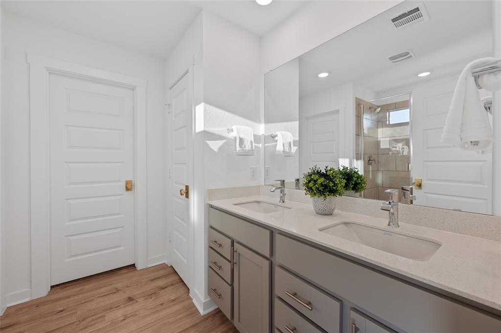 7504 Daves Landing DR