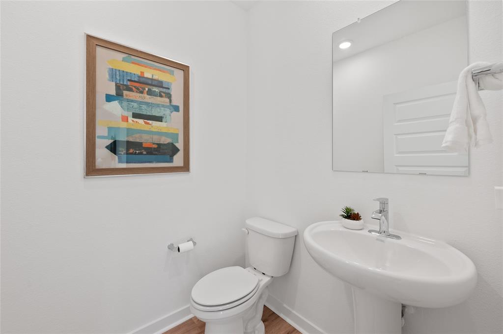 7504 Daves Landing DR