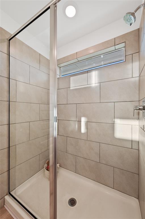 7504 Daves Landing DR