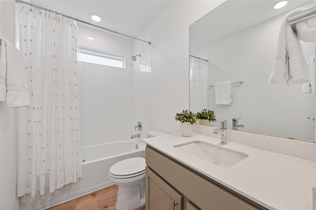 7504 Daves Landing DR