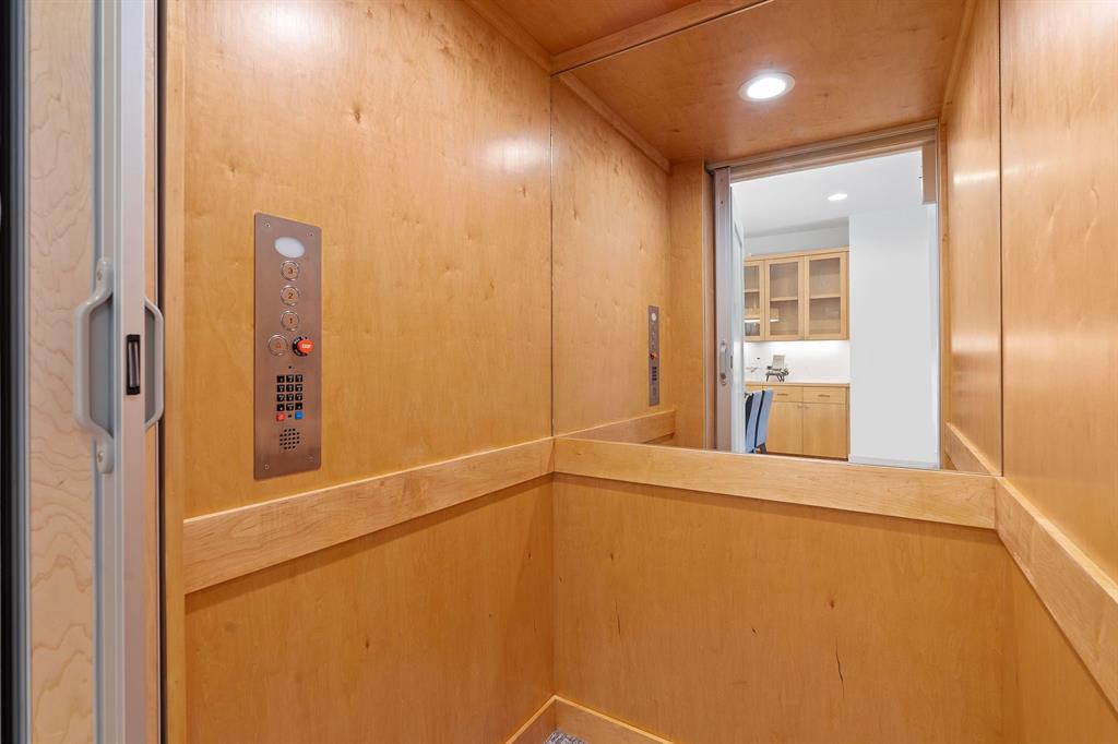 1305 Exposition BLVD # 4