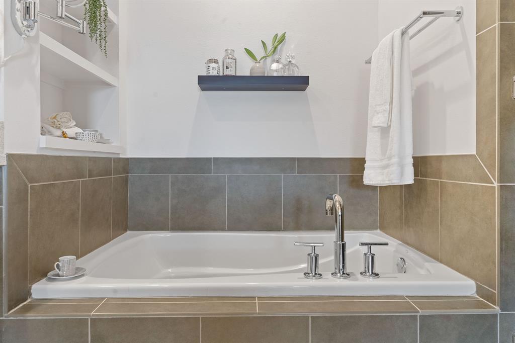 1305 Exposition BLVD # 4