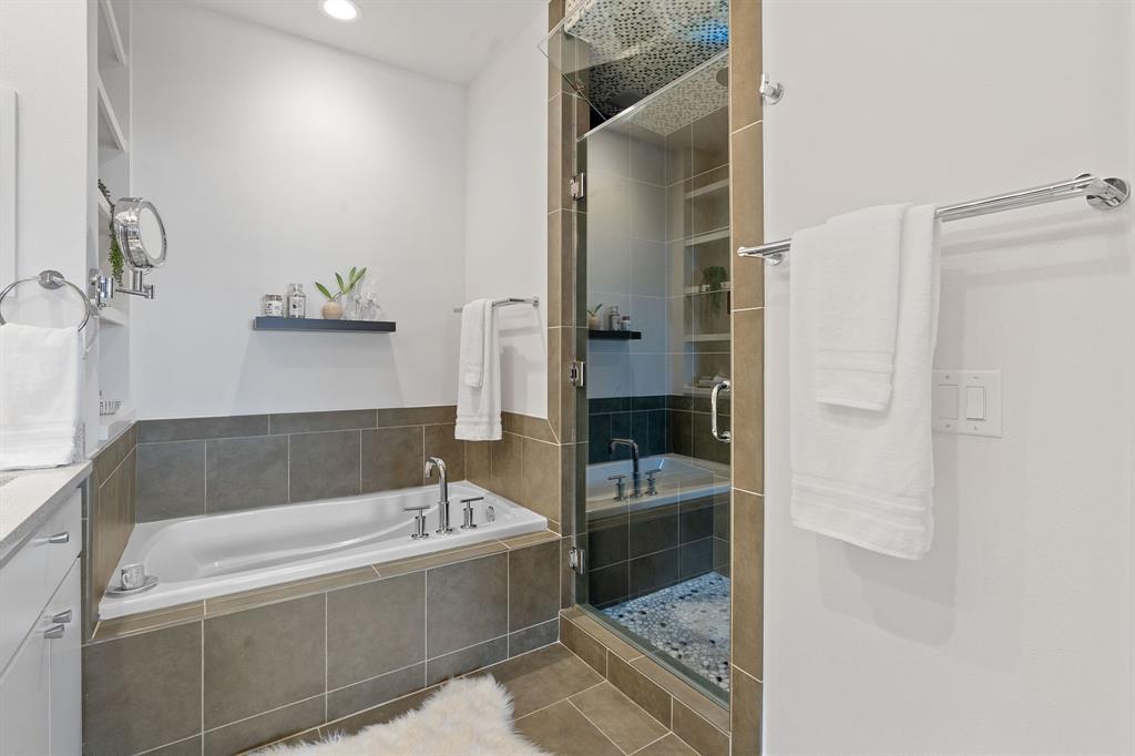 1305 Exposition BLVD # 4