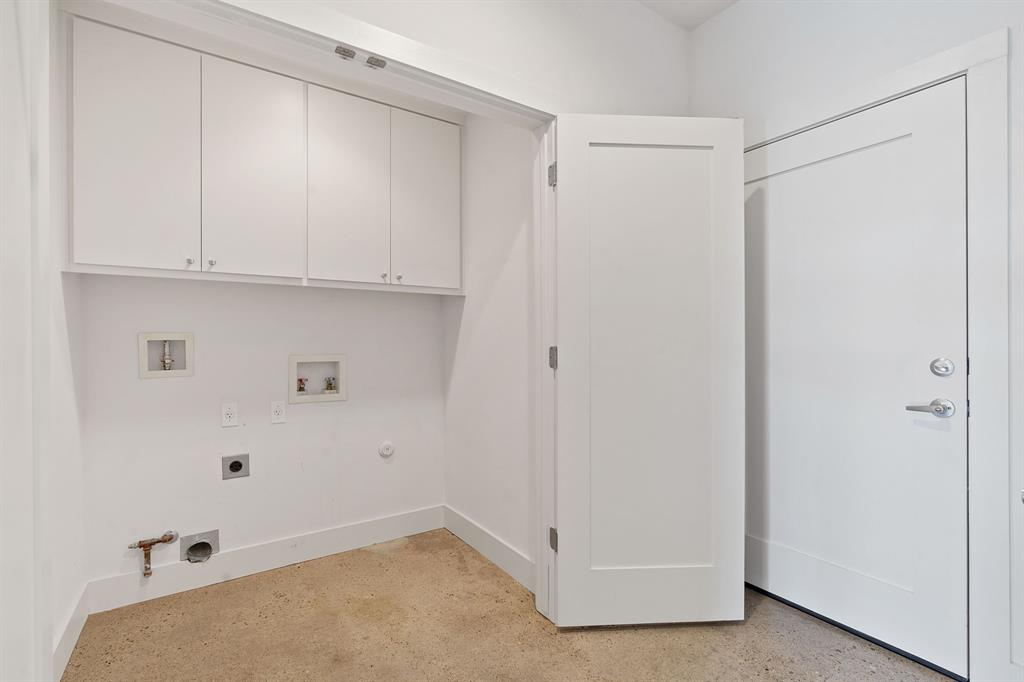 1305 Exposition BLVD # 4