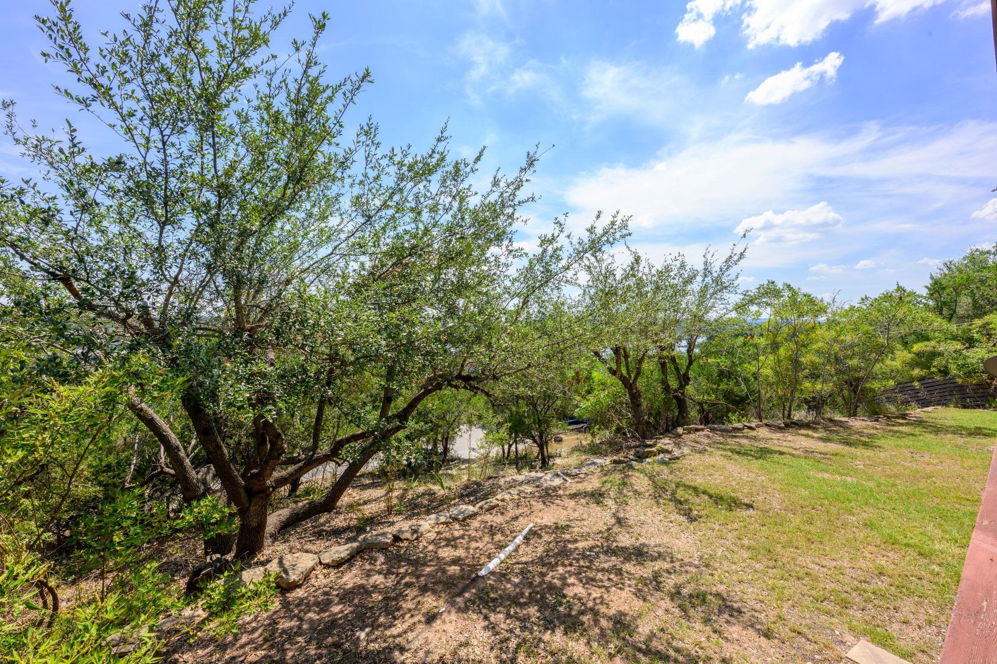 1101 OAK HURST RD # 101