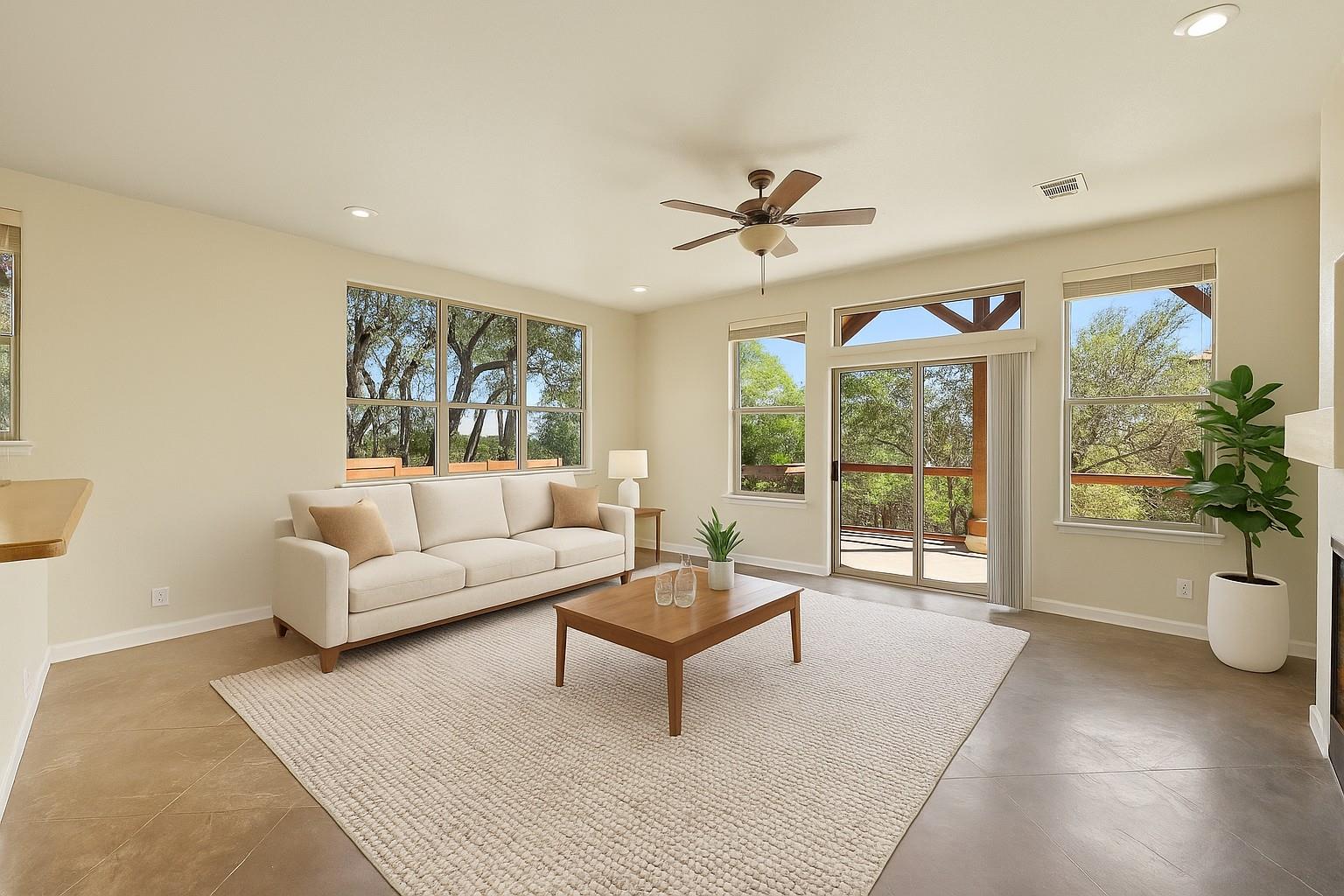 1101 OAK HURST RD # 101