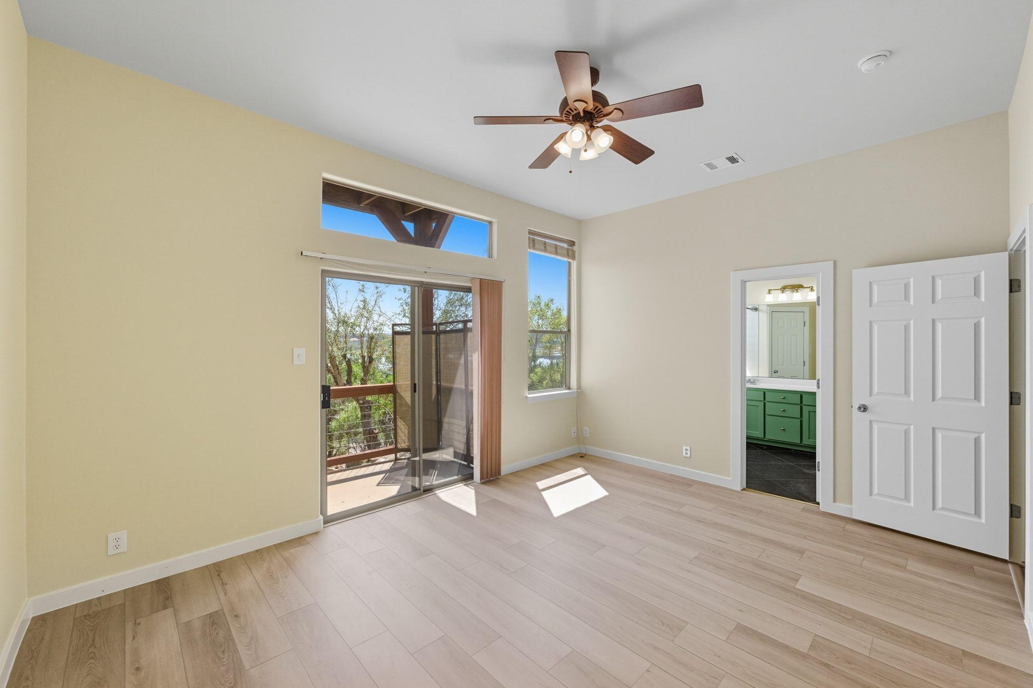 1101 OAK HURST RD # 101