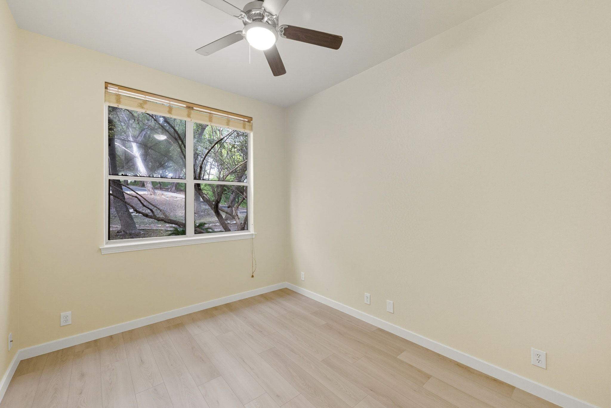 1101 OAK HURST RD # 101