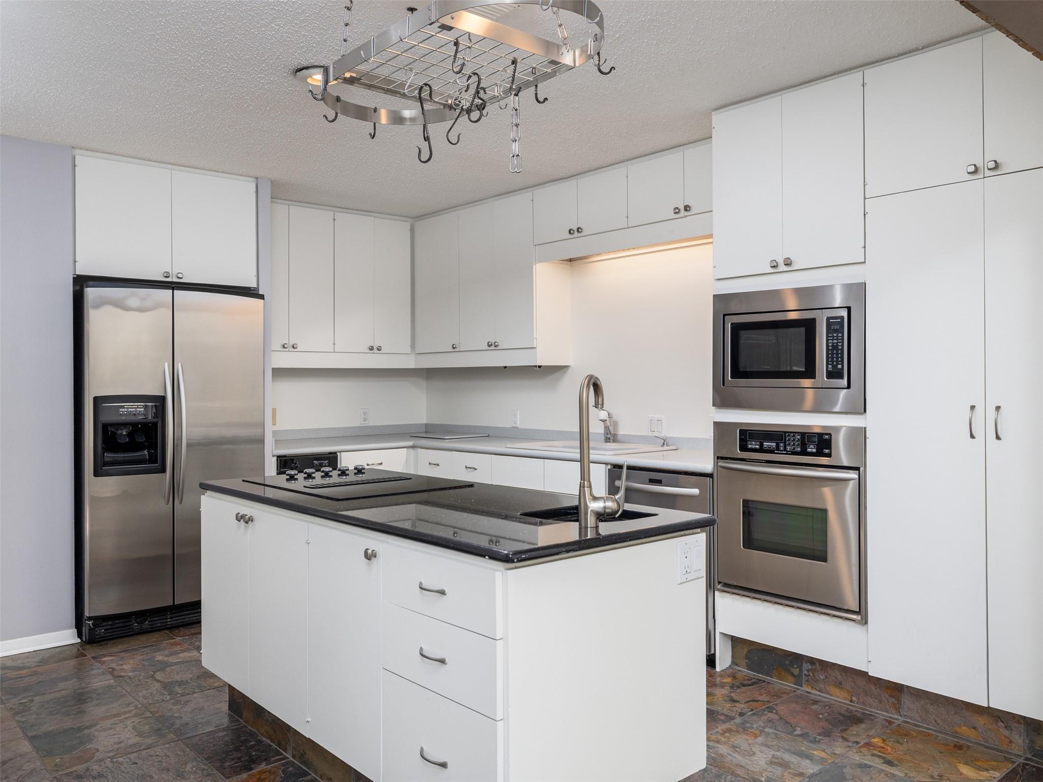 1706 Graywood CV