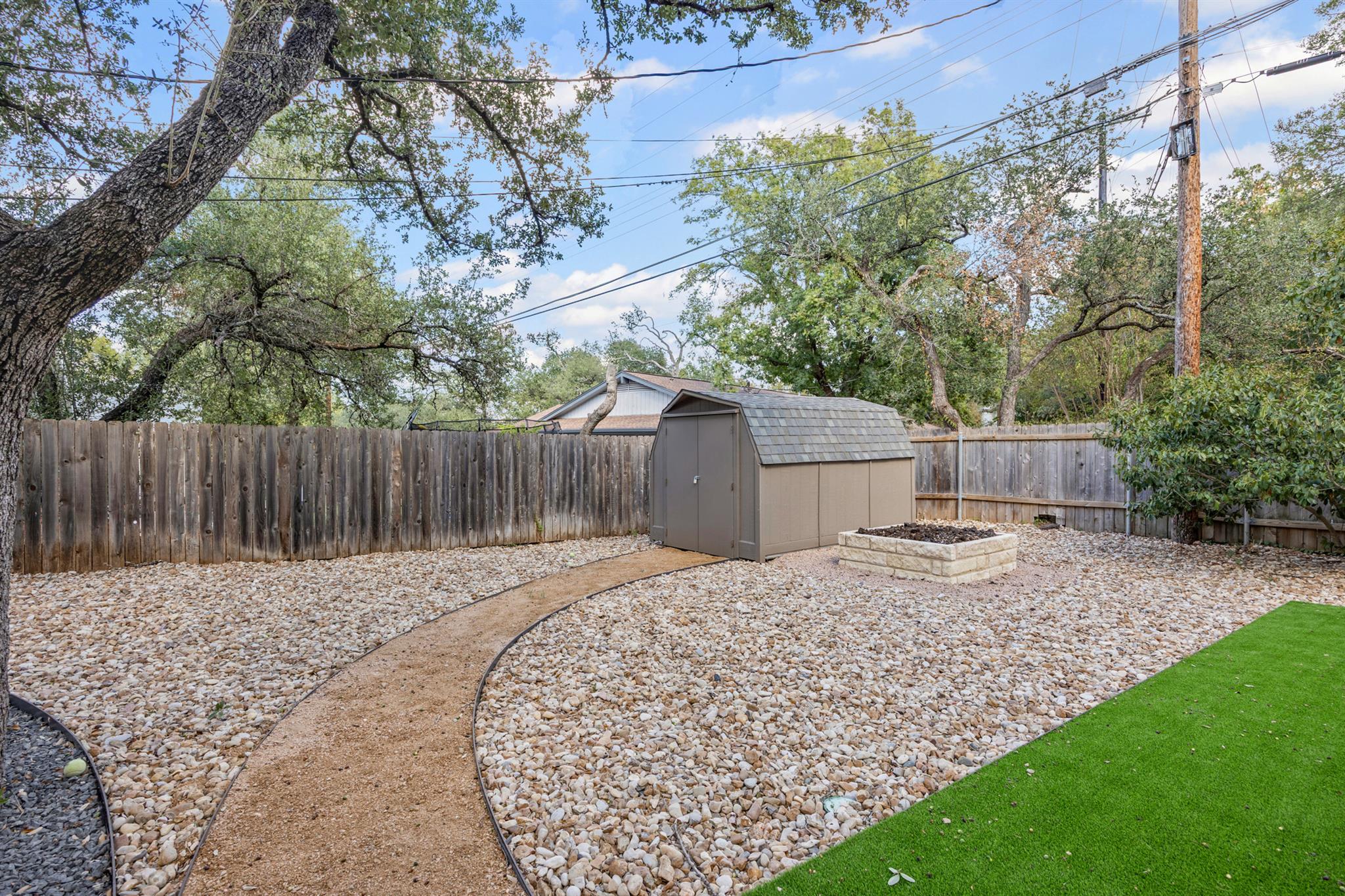 7103 Mesa DR