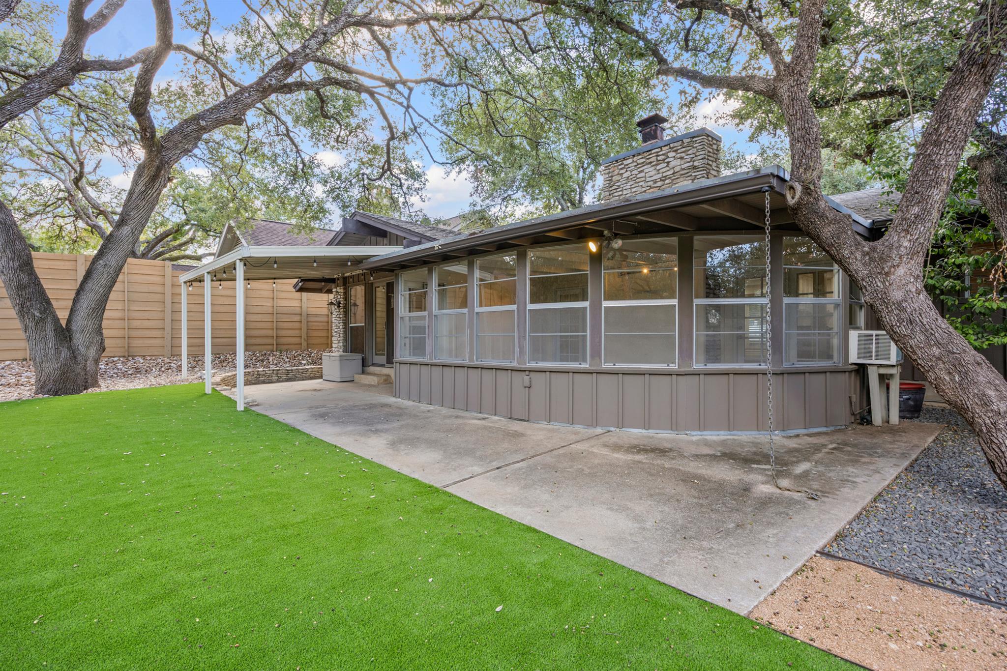 7103 Mesa DR