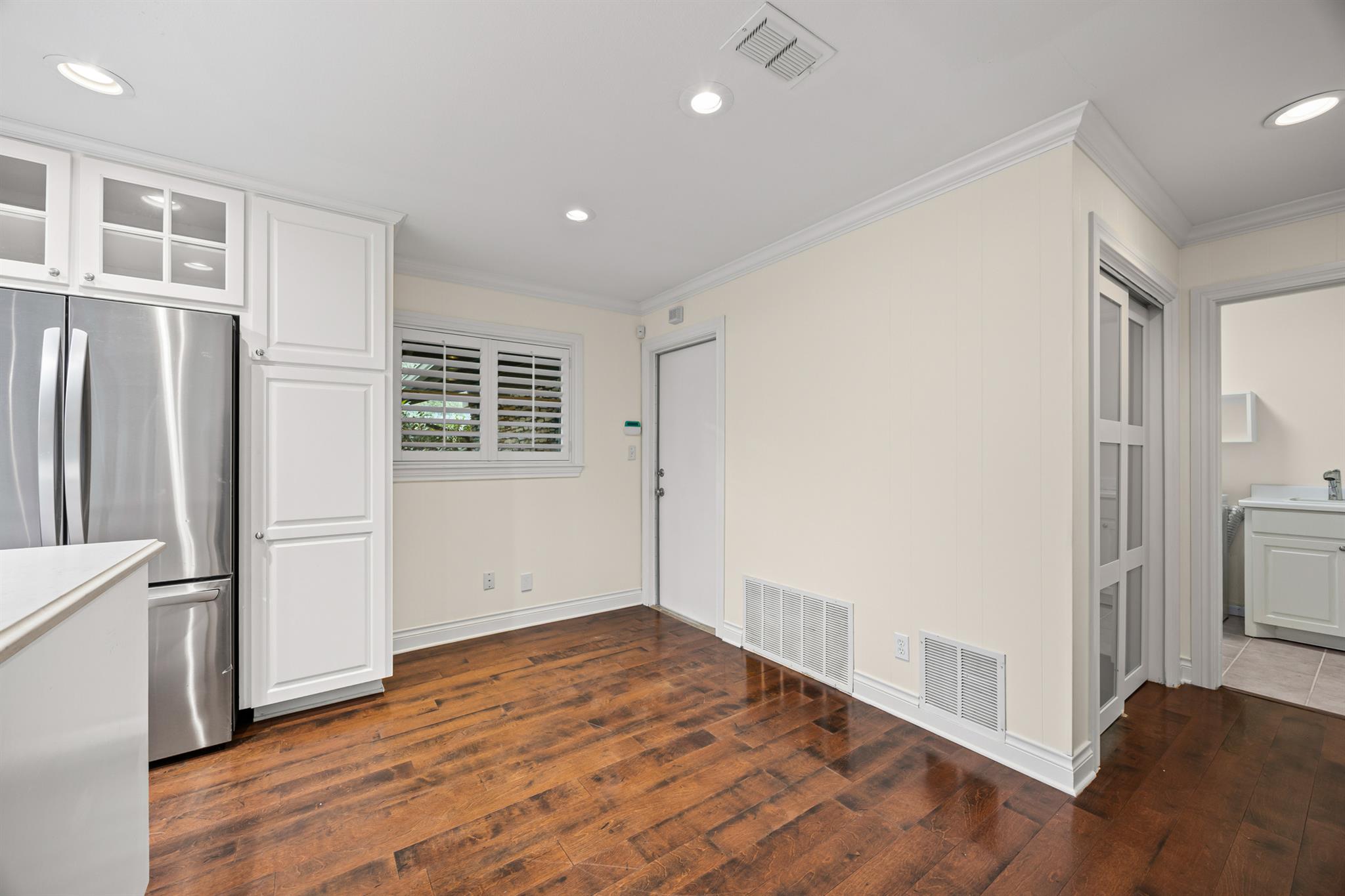7103 Mesa DR