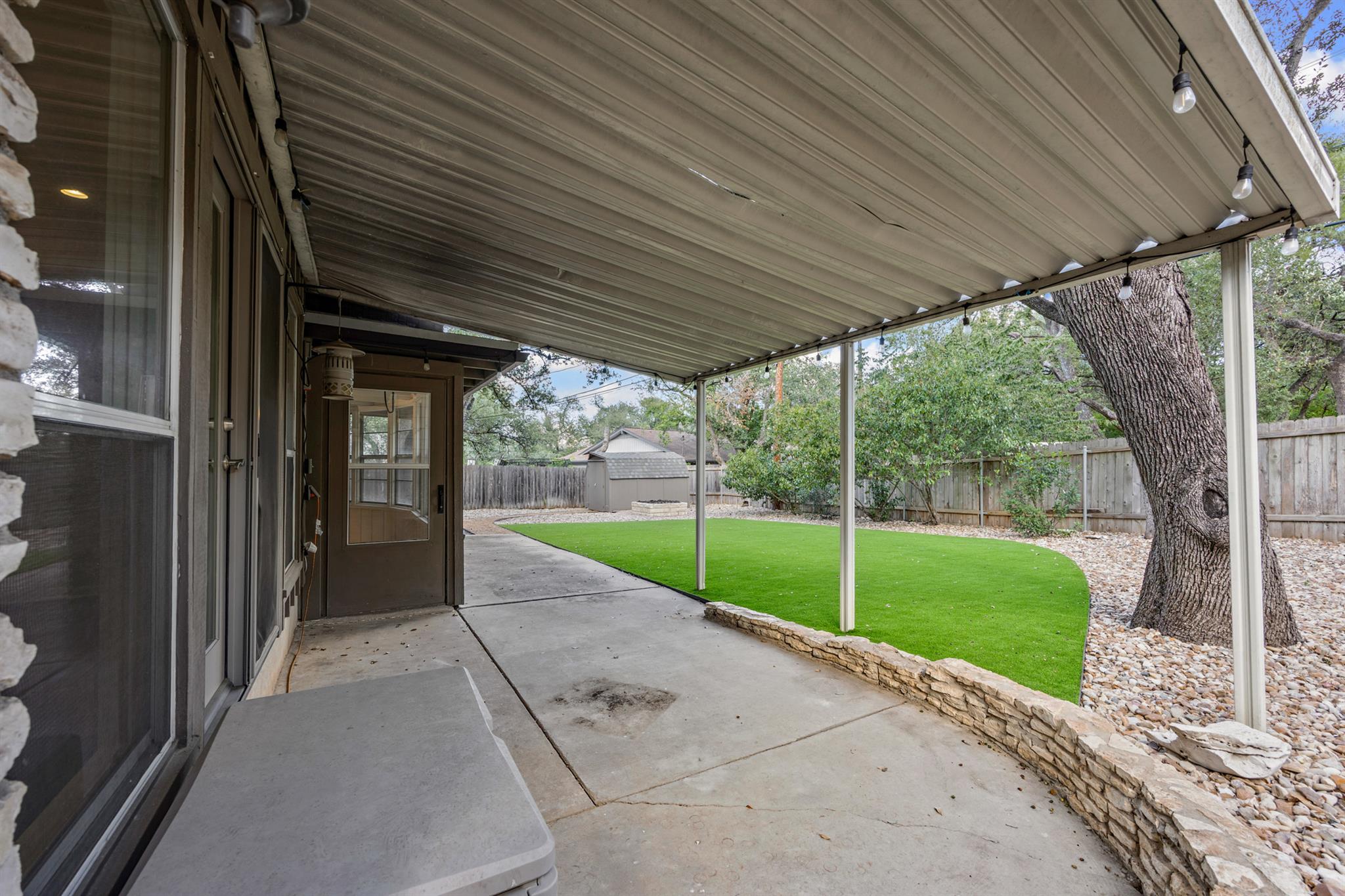 7103 Mesa DR