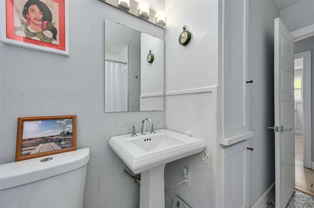 1209 Bentwood RD