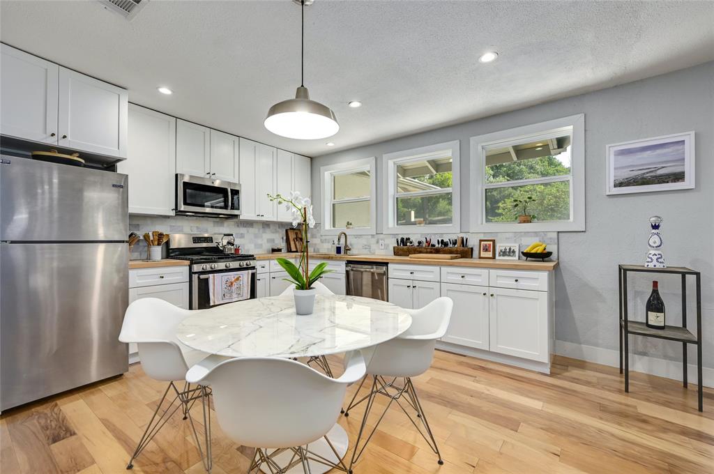 1209 Bentwood RD