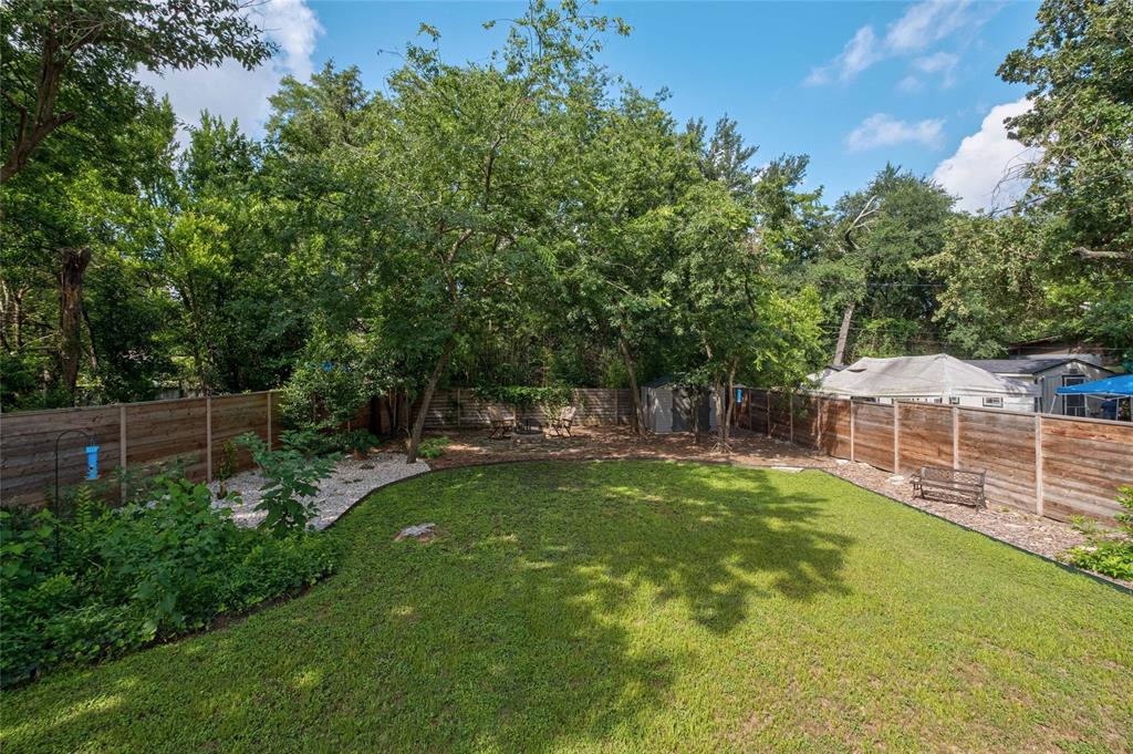 1209 Bentwood RD