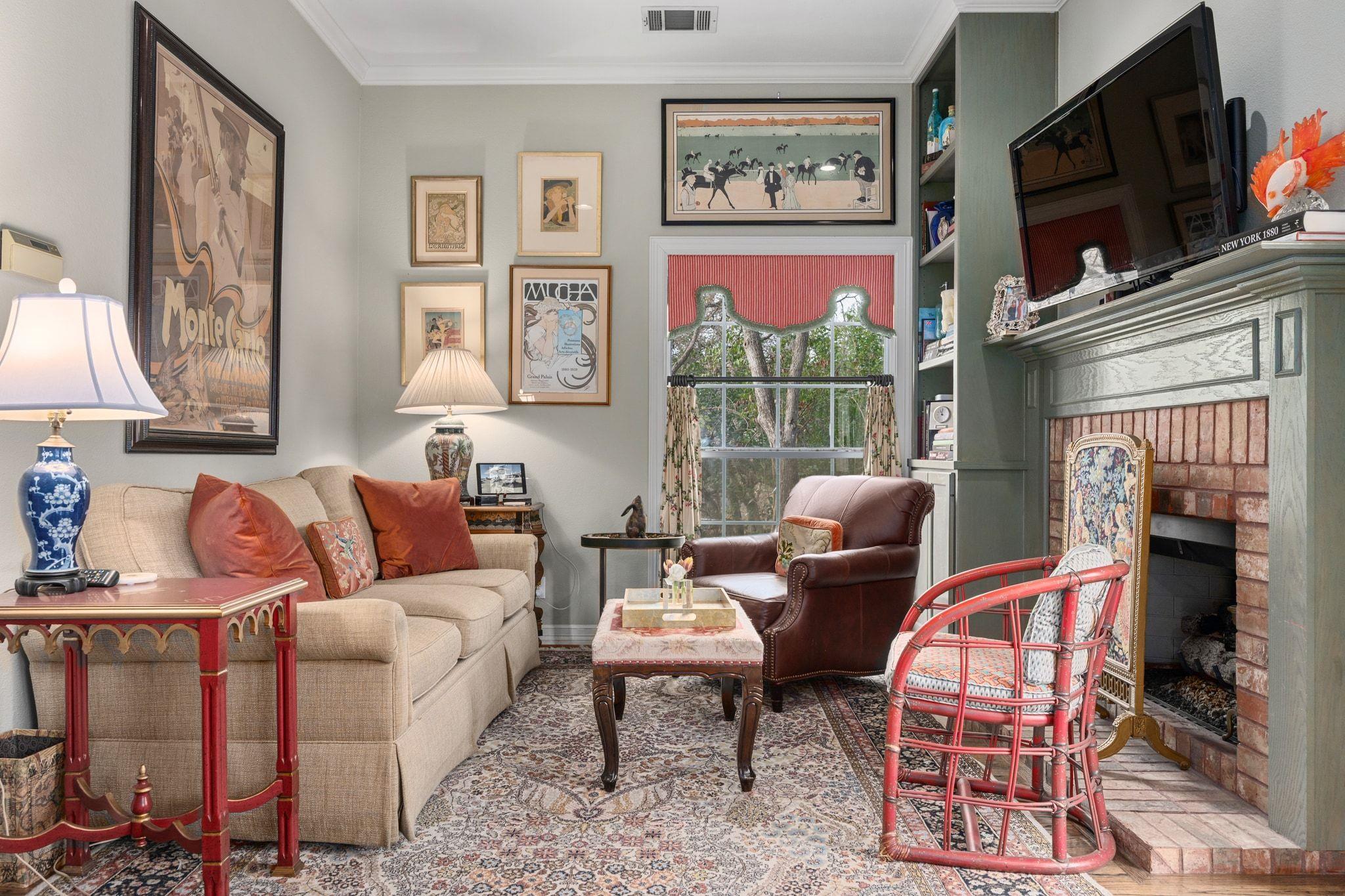 2716 Hillview Green LN