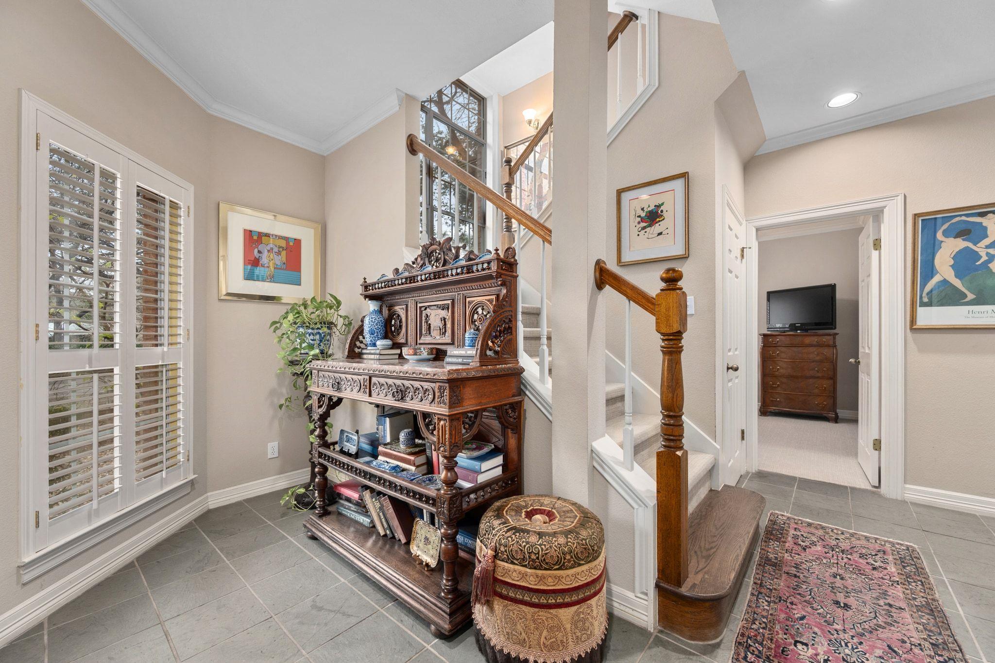 2716 Hillview Green LN