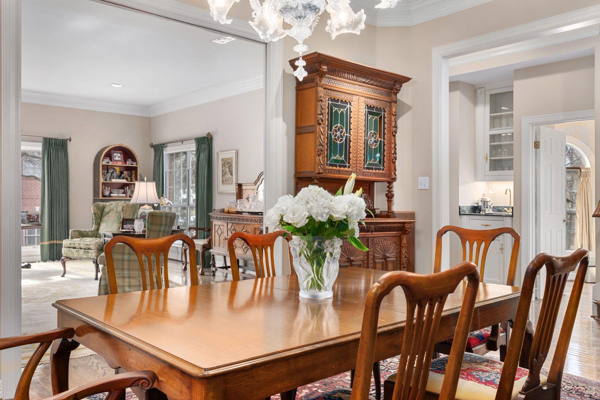 2716 Hillview Green LN