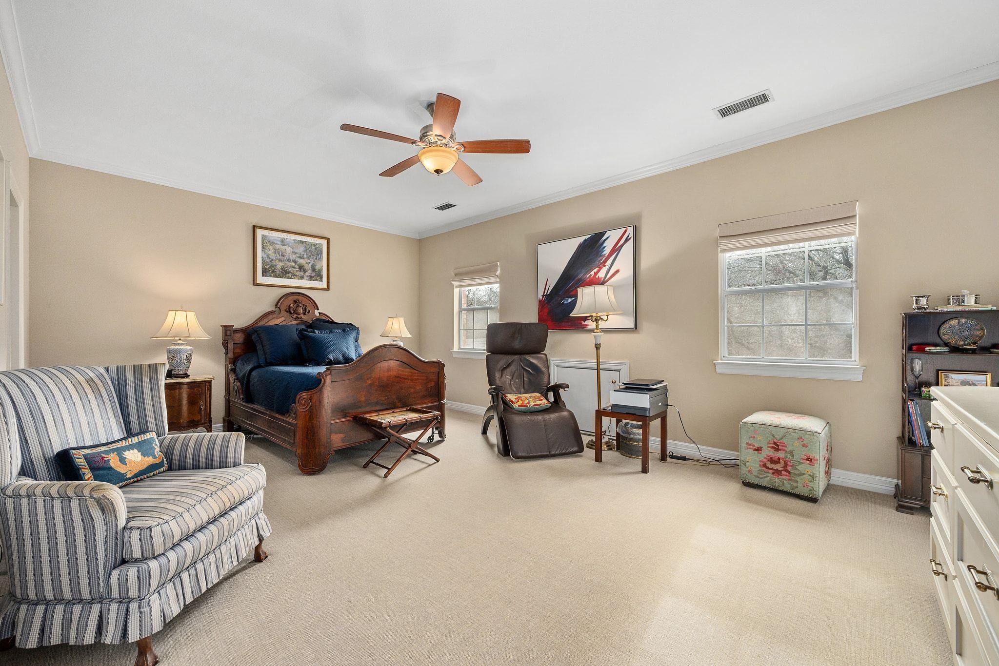 2716 Hillview Green LN