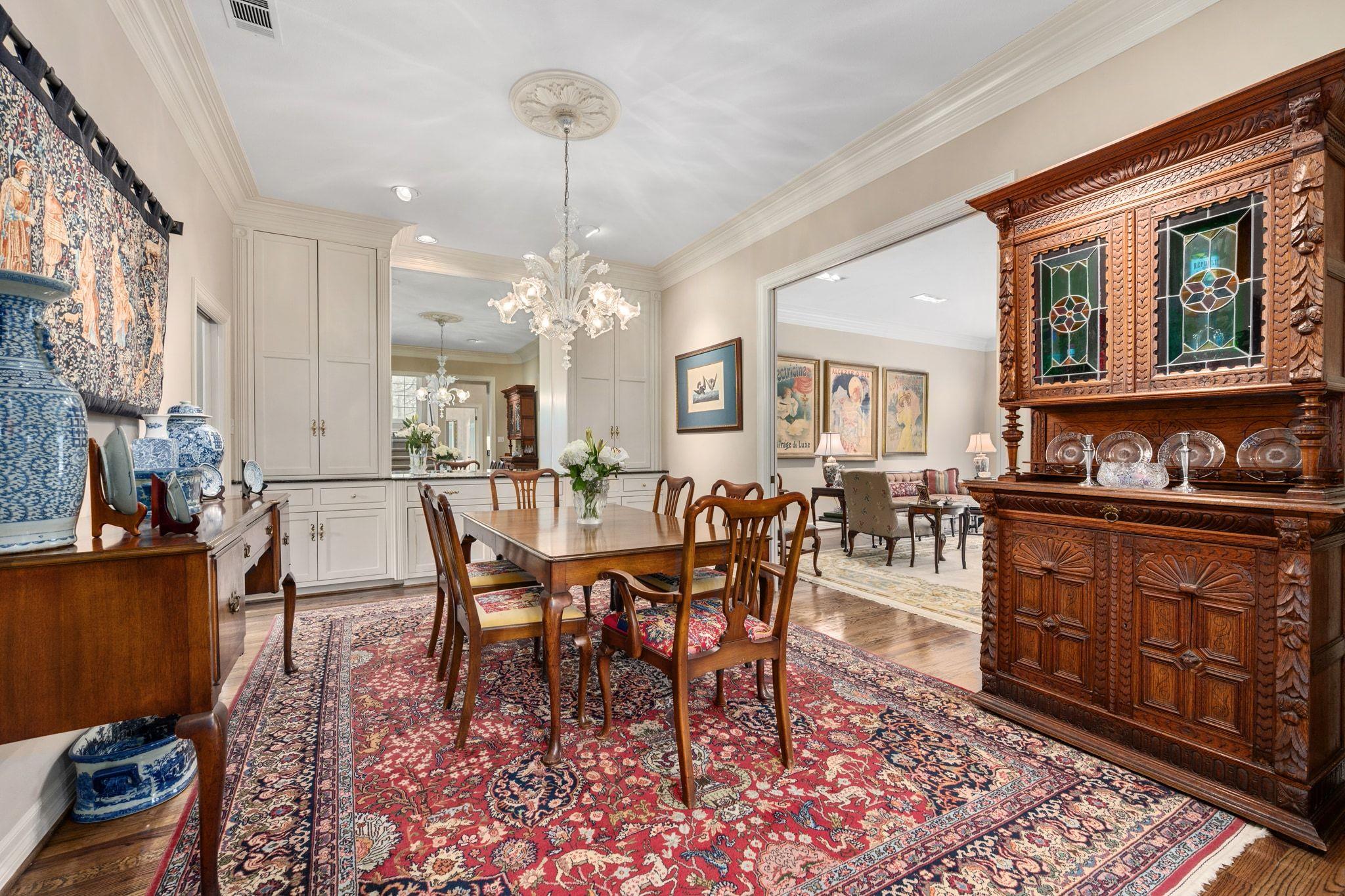 2716 Hillview Green LN