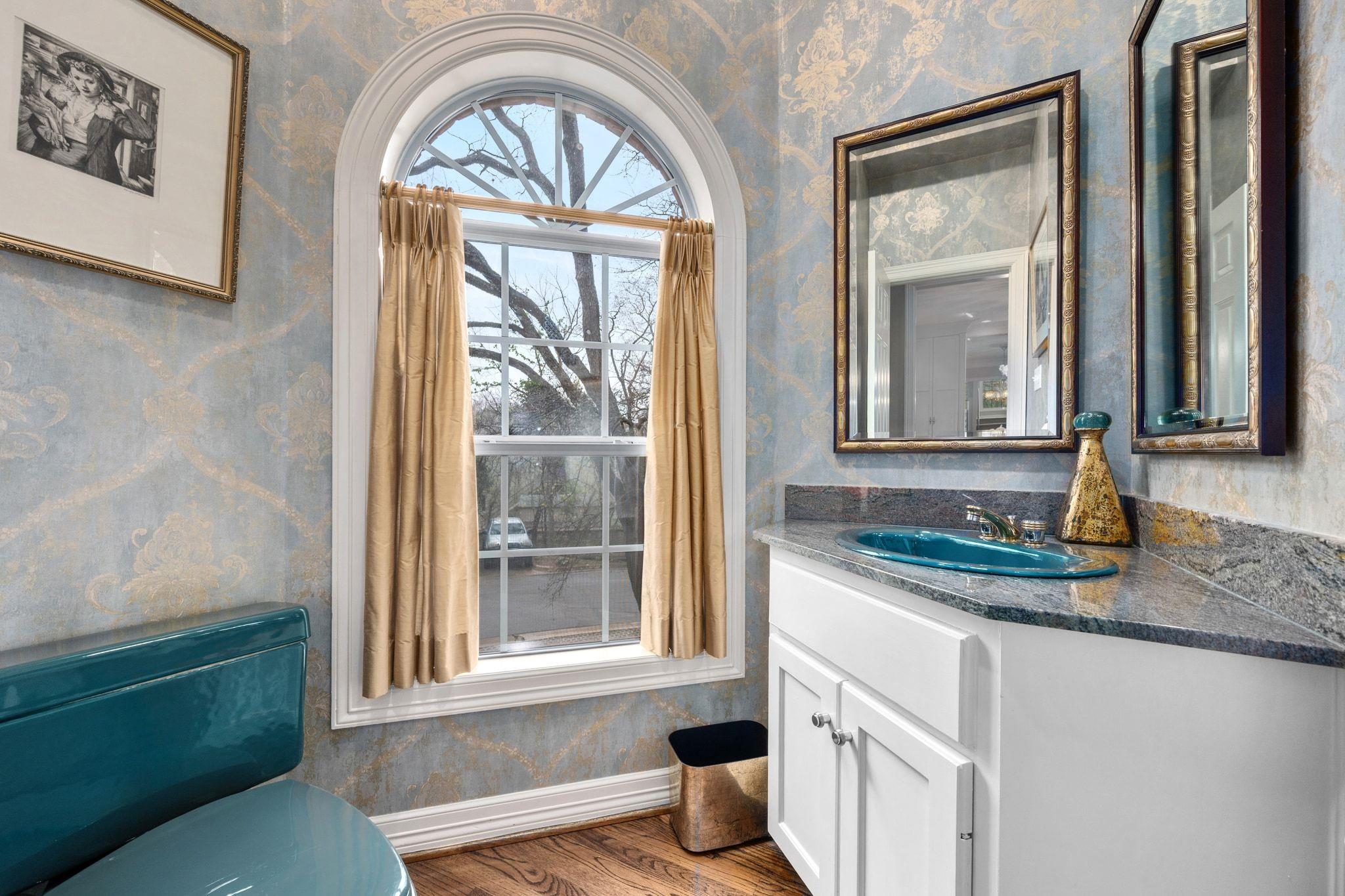 2716 Hillview Green LN