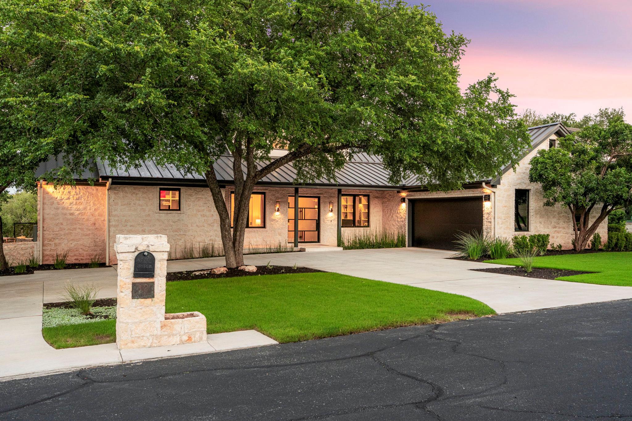 12 Treehaven LN