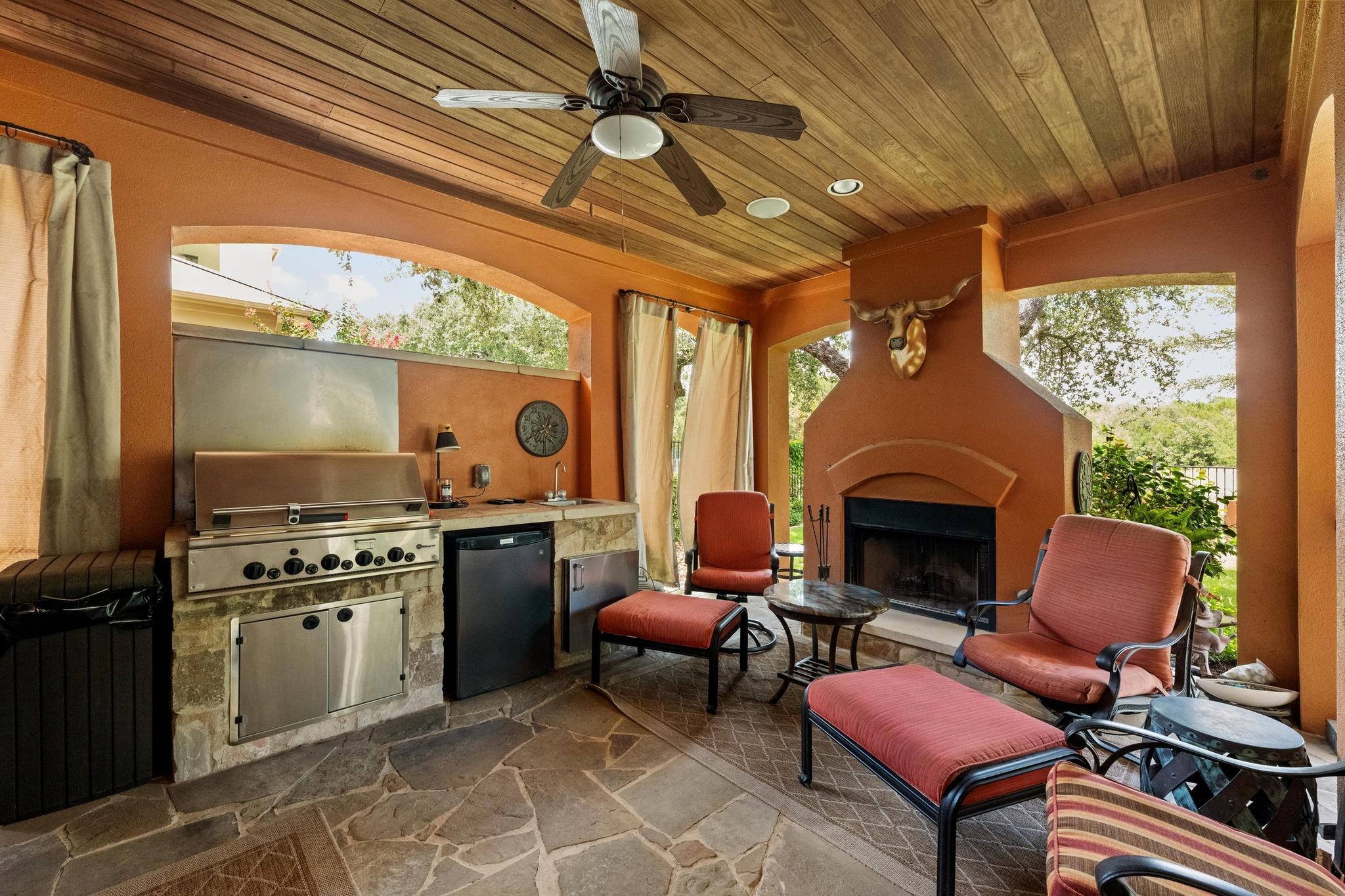 11313 Hollister DR