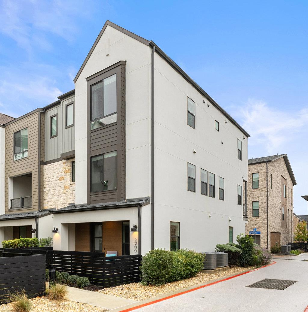 3900 Sightline ST # 127