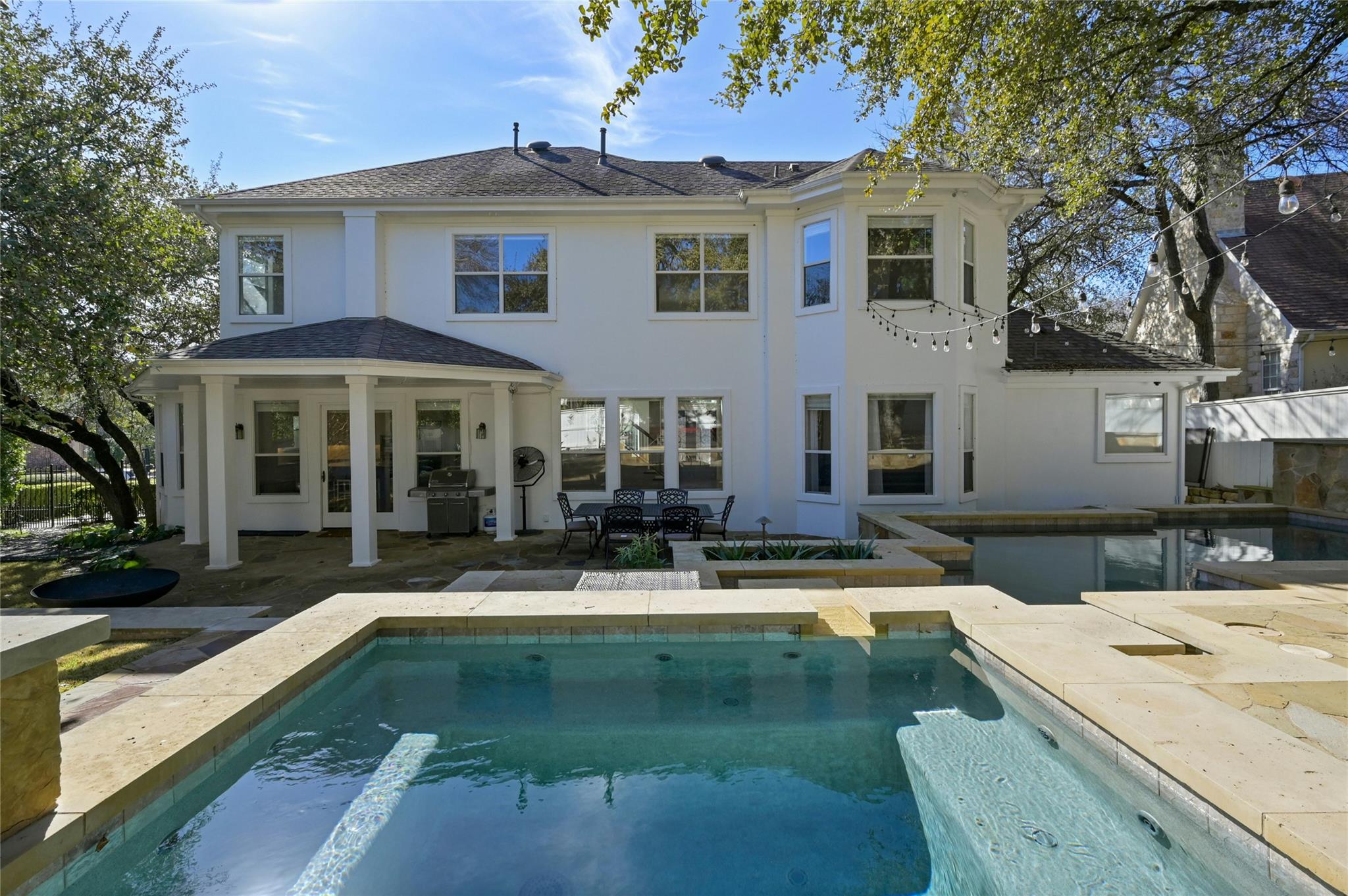 6615 Dogwood Creek DR