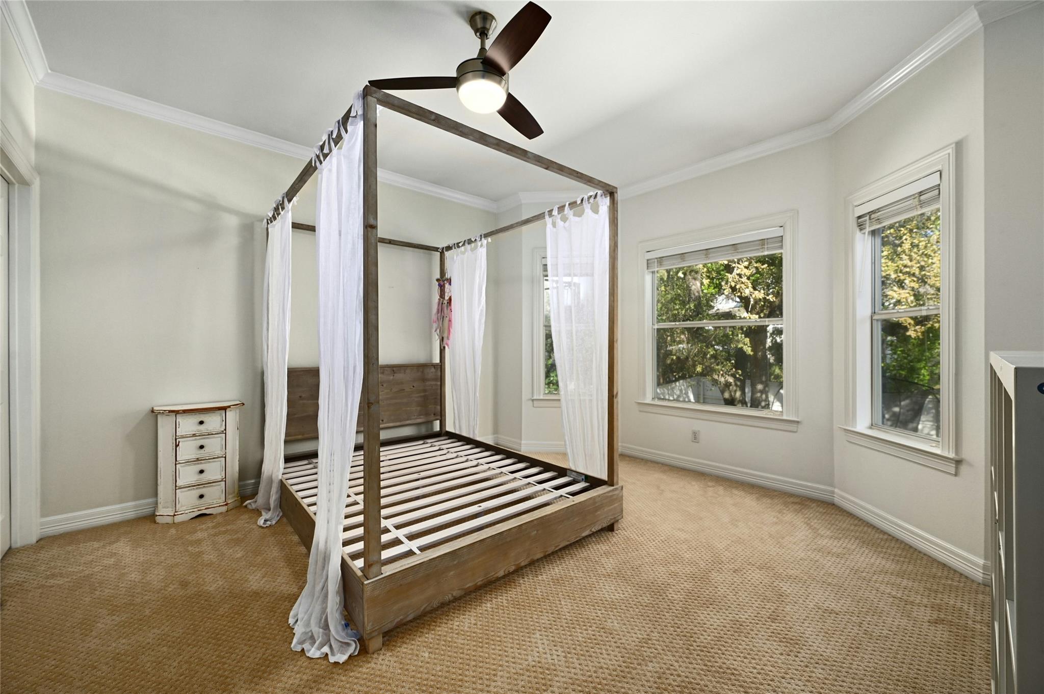 6615 Dogwood Creek DR