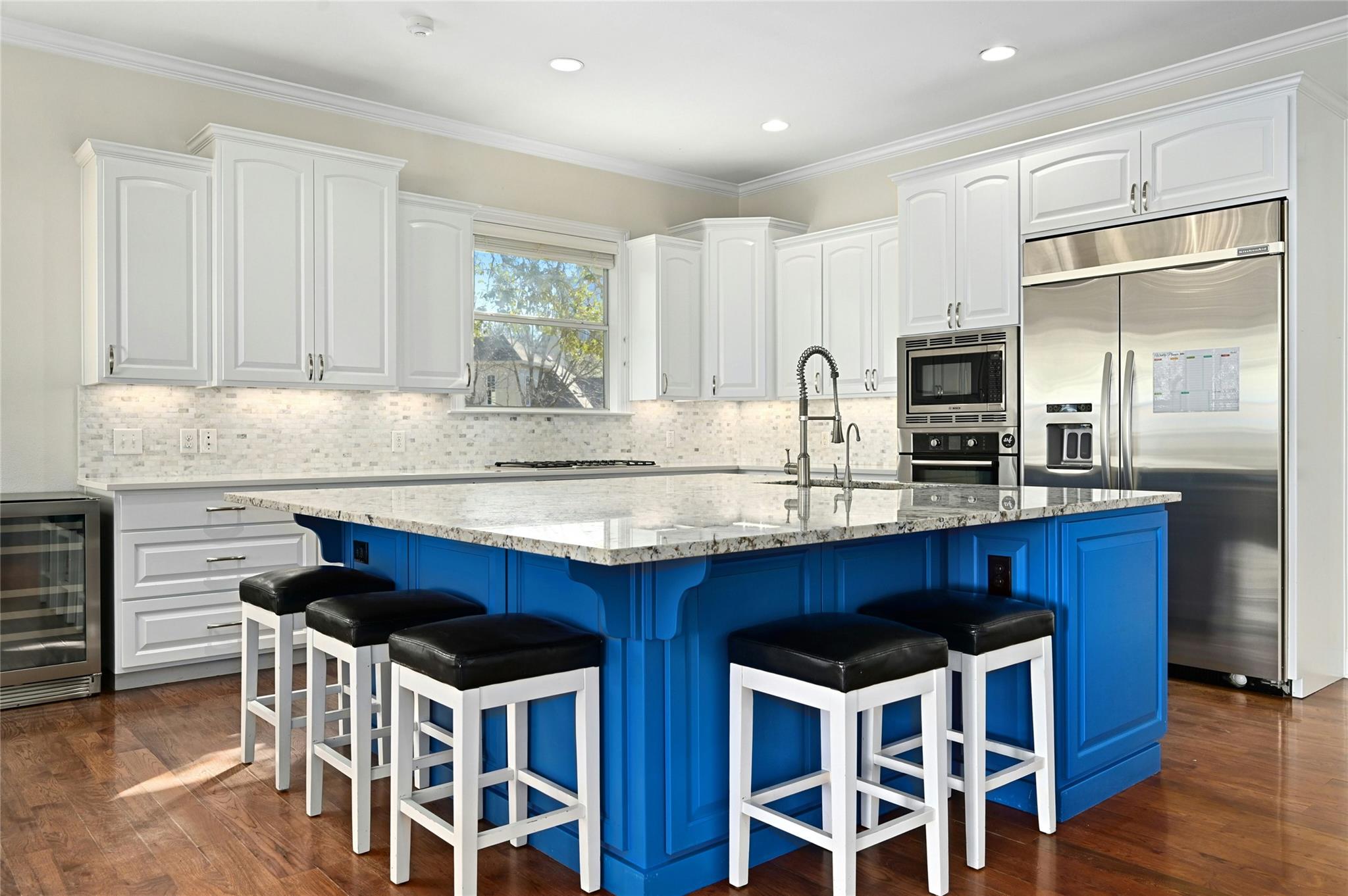 6615 Dogwood Creek DR