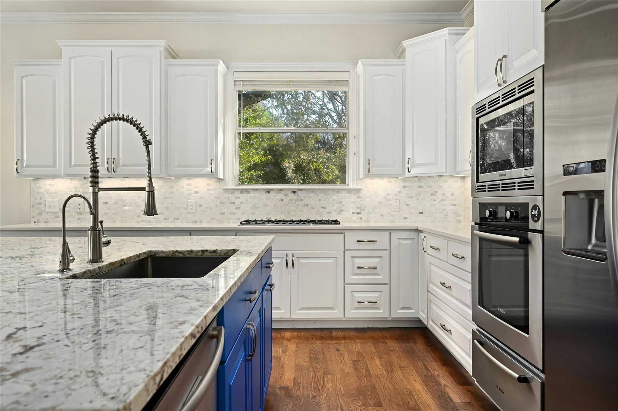 6615 Dogwood Creek DR