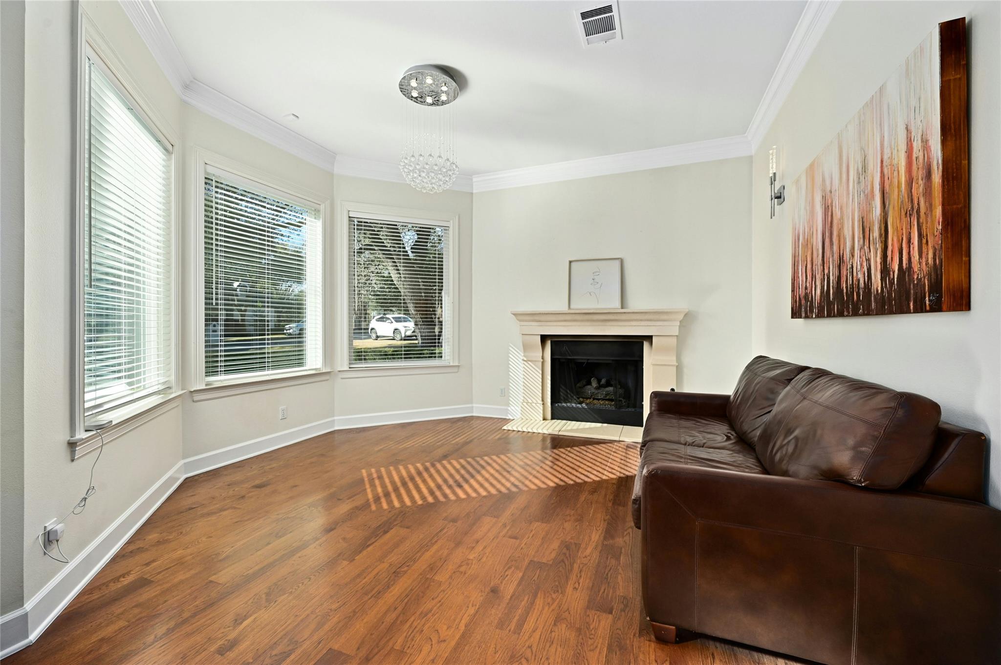 6615 Dogwood Creek DR