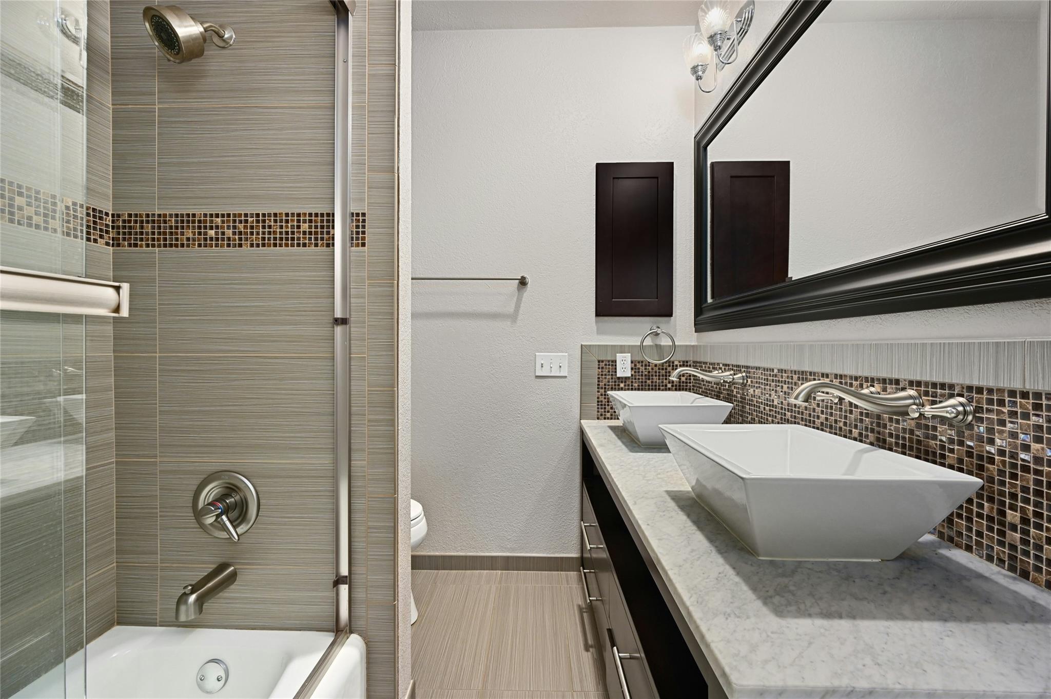 6615 Dogwood Creek DR