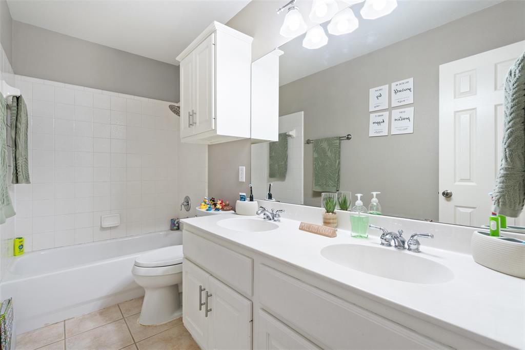 11721 Emerald Falls DR