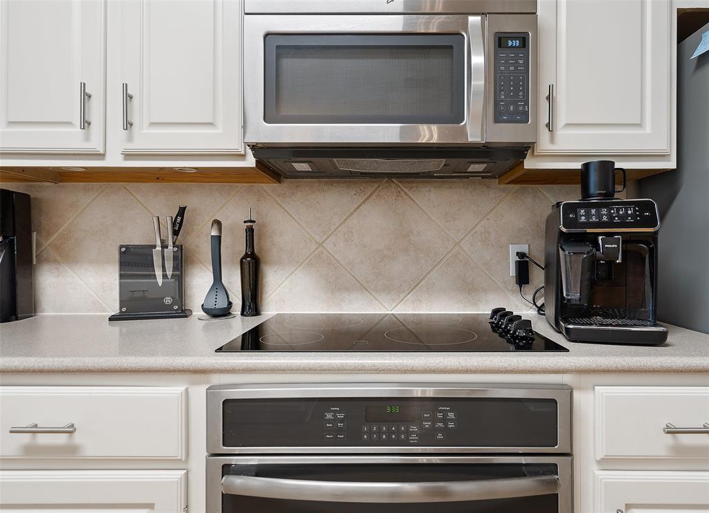 11721 Emerald Falls DR