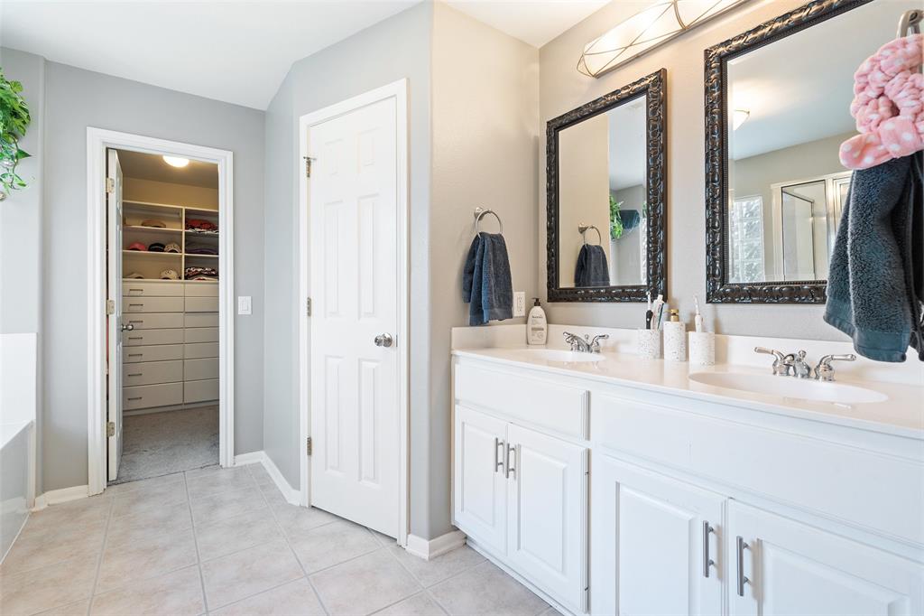 11721 Emerald Falls DR