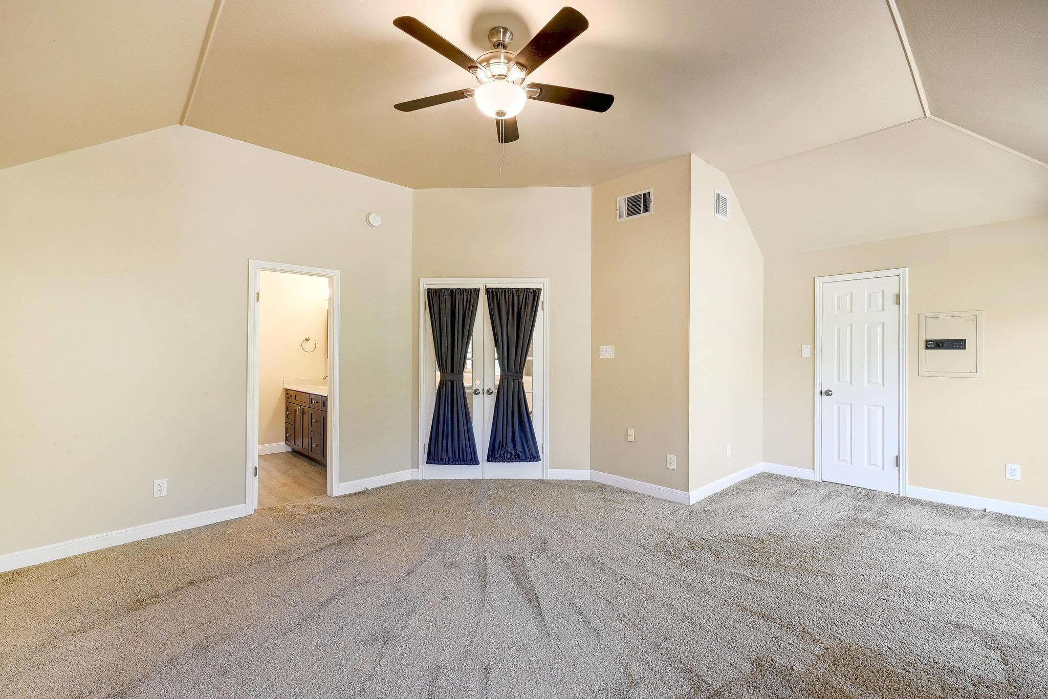 117 DEERHORN CT