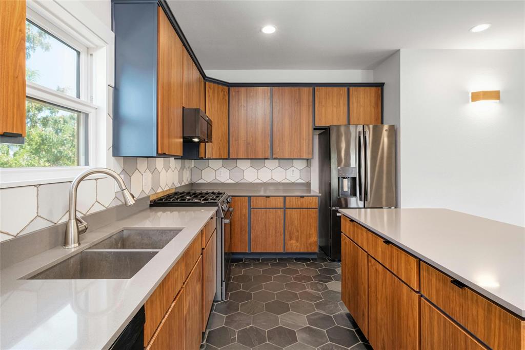 1203 Cedar Ave