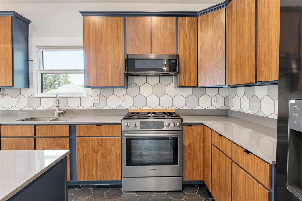 1203 Cedar Ave