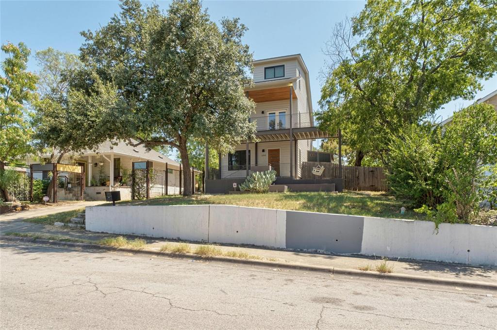 1203 Cedar Ave