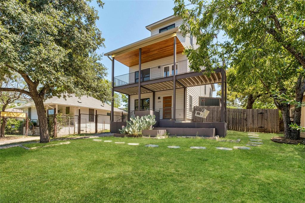 1203 Cedar Ave