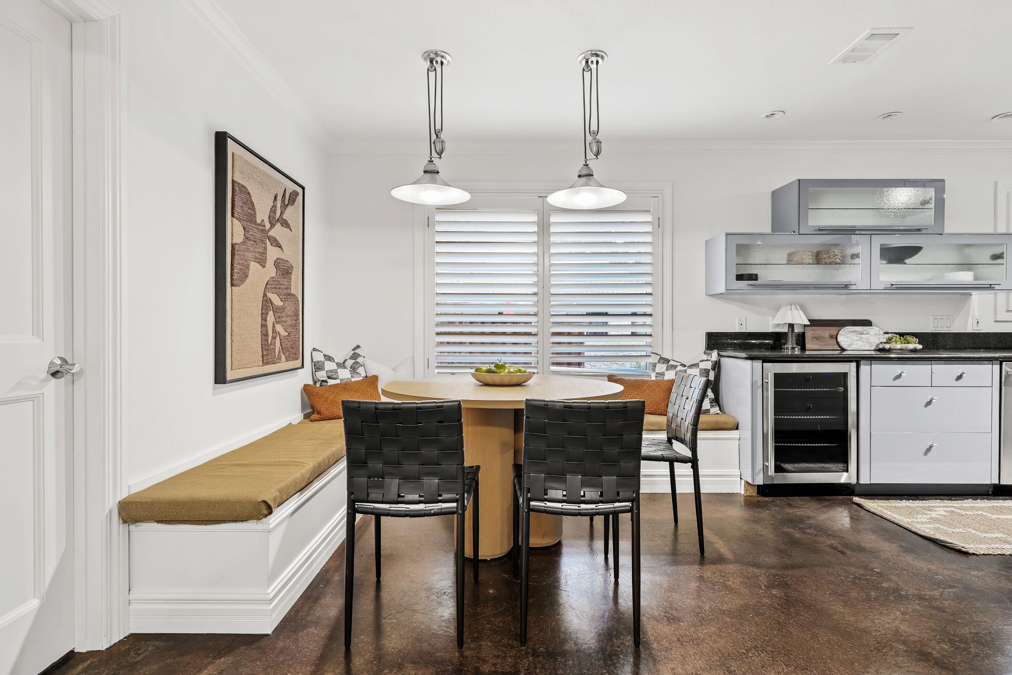 3112 Eanes CIR